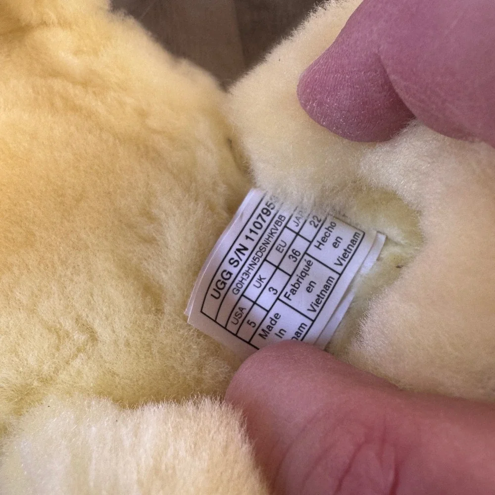 NEW UGG OH Yeah Youth 5 Yellow Slippers Real Lamb Fur NO BOX